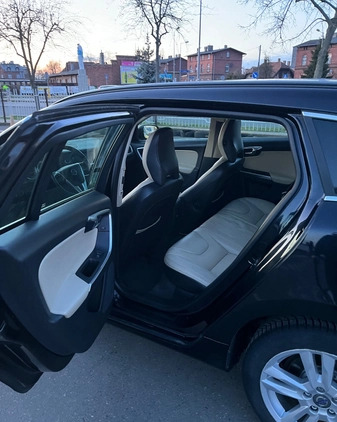 Volvo V60 cena 28900 przebieg: 299200, rok produkcji 2011 z Żnin małe 742